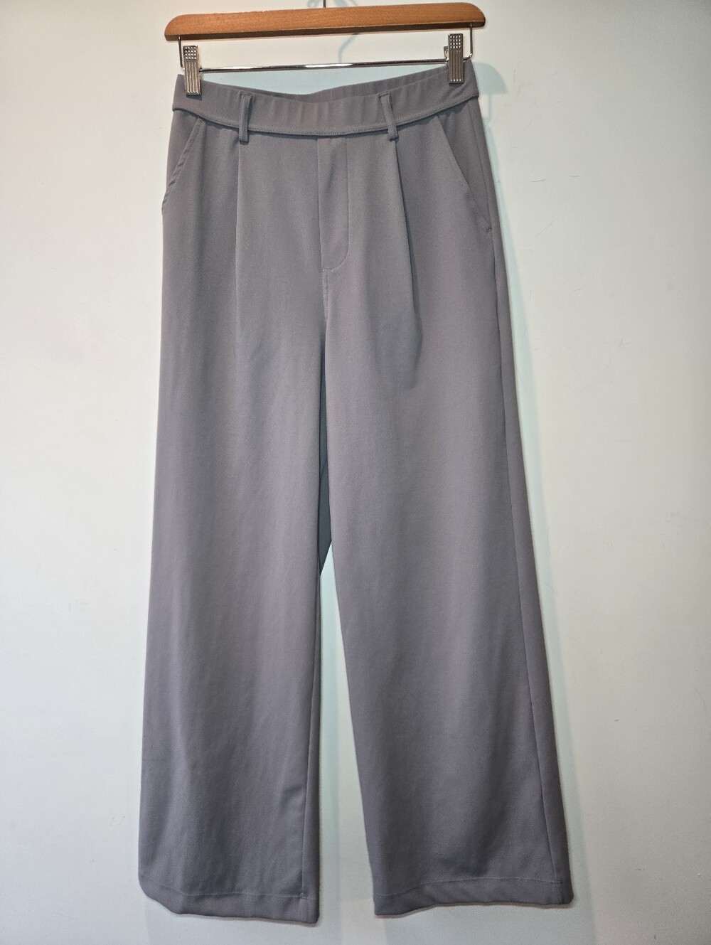 HALARA Wide Leg Pants in Light Gray